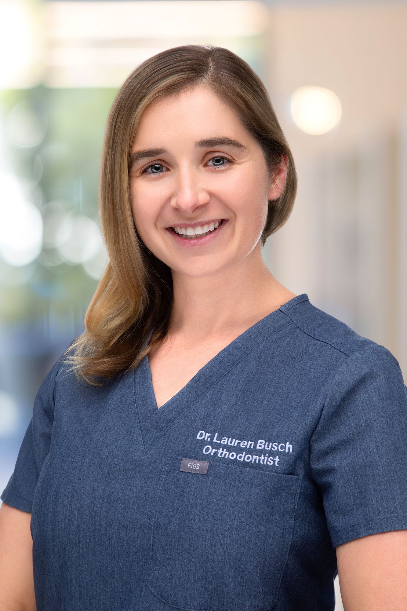 Dr. Lauren Busch headshot